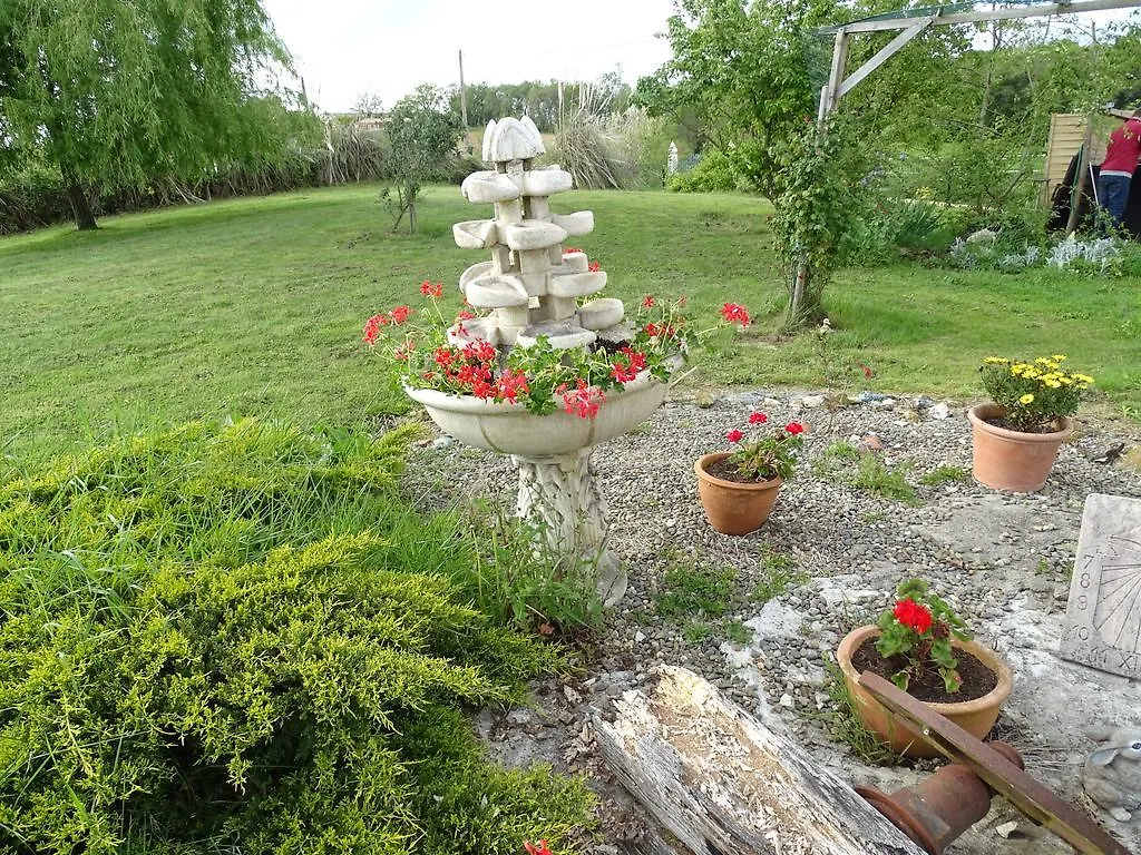 Les Chalets D'Hotes Esprit Nature Tudelle Guest house